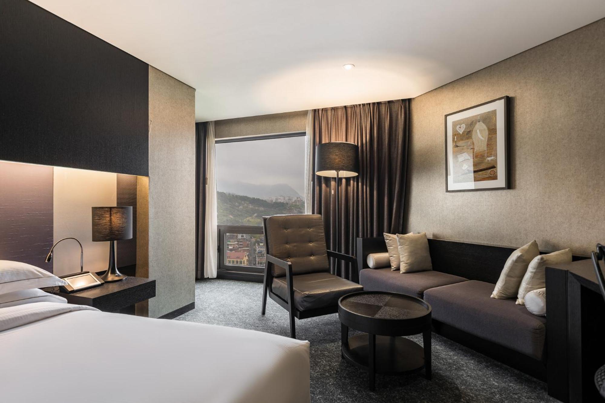 Swiss Grand & Grand Hotel 5*