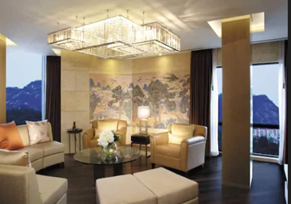 Swiss Grand Hotel 5*